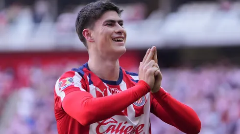 Armando González es el goleador de Chivas.