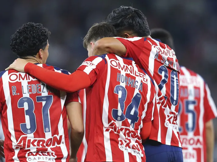 En Chivas ya surge una lista de posibles bajas y altas para el mercado de pases de verano