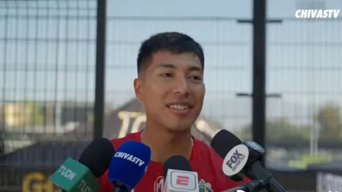 Daniel Aguirre se dijo feliz por su renovación con Chivas