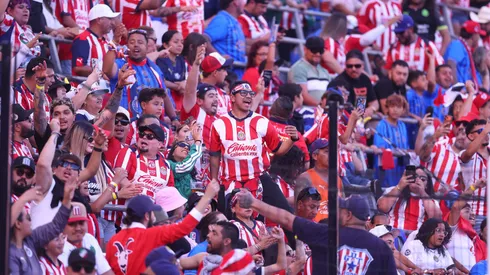 Aficionados de Chivas se enfrentaron a seguidores del Atlas