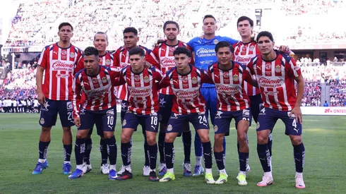 Jonathan Pérez tuvo sus primeros minutos con Chivas.
