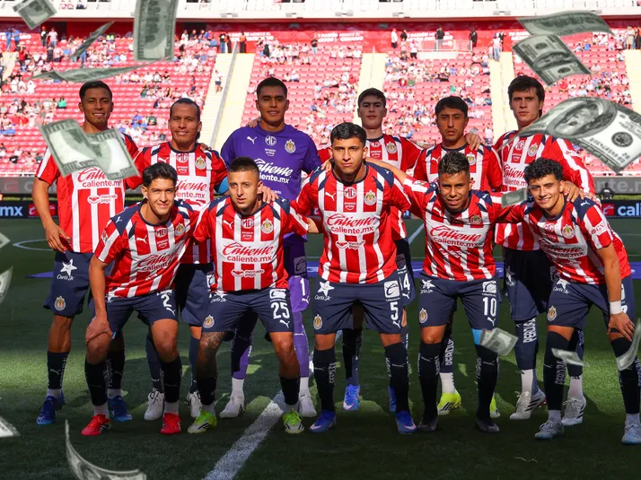 Chivas podría ganar más de 400 millones si lo logra vender a dos jugadores