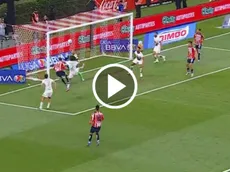 Así fue el golazo de Armando González que hizo estallar a la afición de Chivas