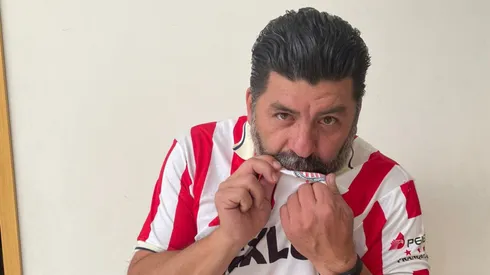 Camilo Romero lo dio todo por jugar en Chivas.