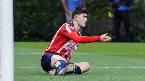 Armando González recibió varias faltas en el partido.