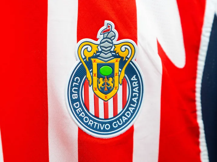 Chivas tuvo descuido y mostró un jersey que podría ser el nuevo de Nike