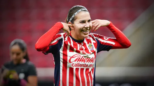 La sorpresa de Chivas para Licha Cervantes en cuanto supere a Omar Bravo