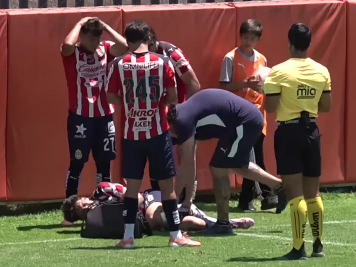La joya de Chivas que sufrió preocupante lesión