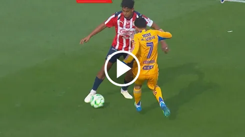 Los ridículos errores de Romo y el Oso que regalaron 2 goles a Tigres