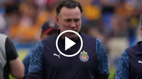 Gabriel Milito molesto en Tigres vs. Chivas.