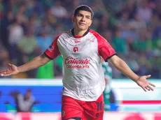 Afición de Chivas pide por Kevin Castañeda
