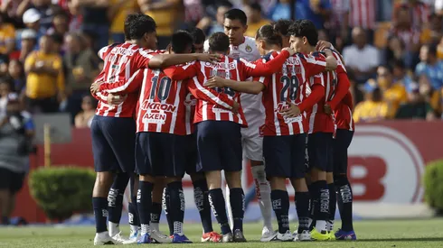 Los jugadores de Chivas demuestran la unión que hay en el plantel.