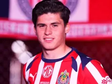 Así fue el debut de Jonathan Pérez con Chivas en el partido ante Puebla