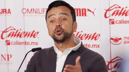 Javier Mier tiene 2 objetivos en el mercado de pases de Chivas.