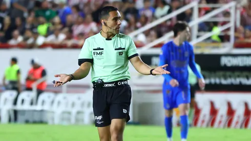 Los errores arbitrales contra Chivas han sido la norma.