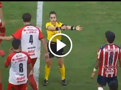 El penal que le negaron a Chivas ante Xolos