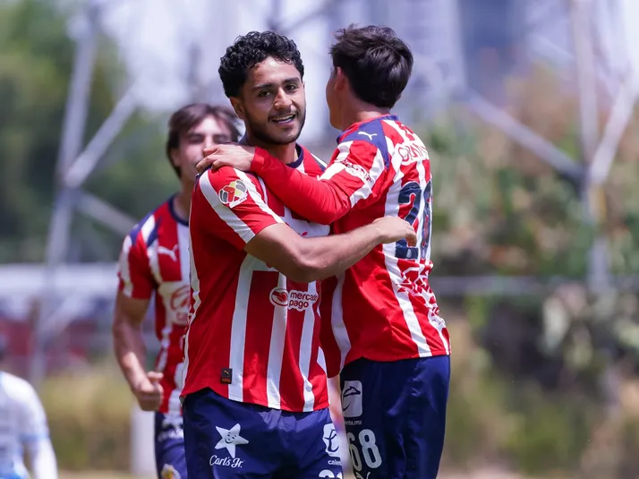 El juvenil de Chivas que jugó dos partidos en un día y se lució en ambos