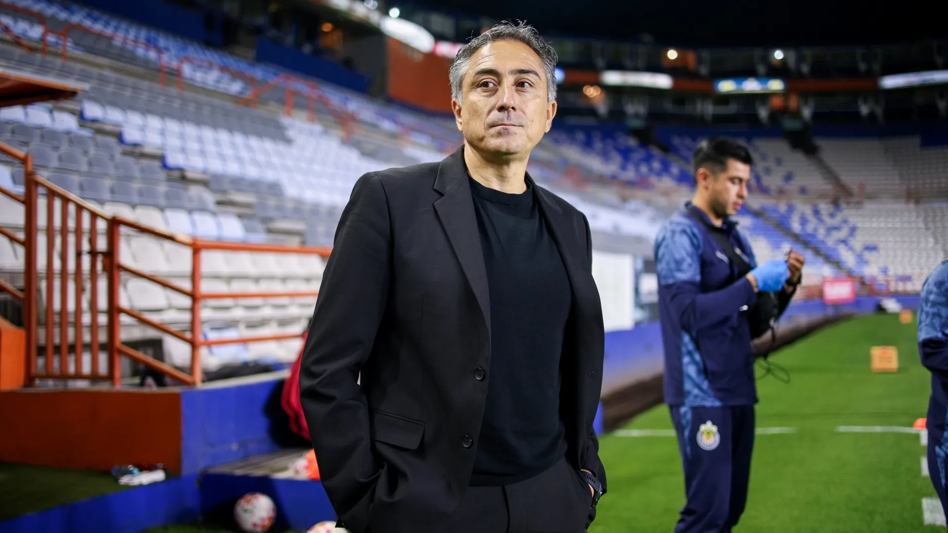 Antonio Contreras puso en duda su futuro como DT de Chivas Femenil.