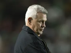 Javier Aguirre da conferencia de prensa y manda amenaza directa a Chivas