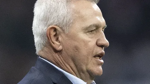 Javier Aguirre recibe críticas de Enrique Noriega.