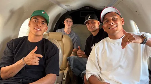Los jugadores de Chivas llegaron al CAR muy cerca de la hora límite.