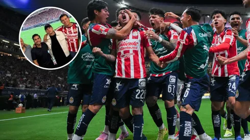 Alan Pulido vio la remontada de Chivas ante Tigres.