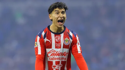 Miguel Gómez volvió a tener una buena actuación con Chivas.