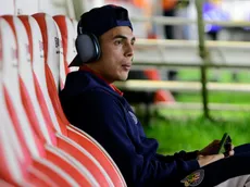Hugo Camberos sigue sin jugar en Chivas