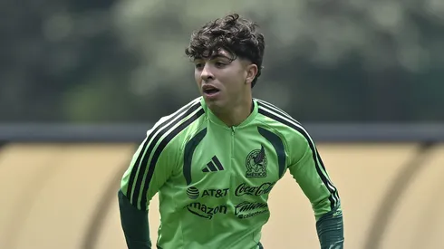 Denzell García encaja bien en el esquema de Gabriel Milito.