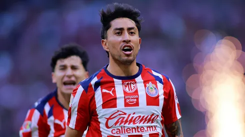 Piden la capitanía de Omar Govea en Chivas.