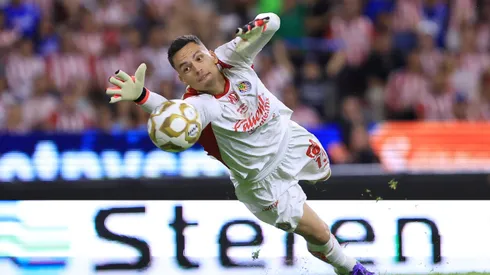 Óscar Whalley podría salir de Chivas.