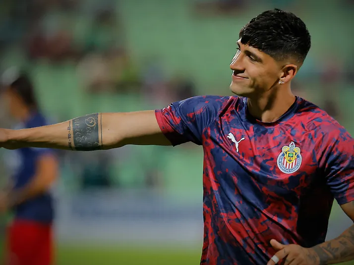 El nuevo deporte que practica Alan Pulido tras salir de Chivas