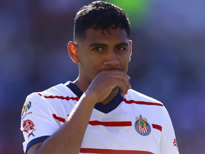 Gilberto Sepúlveda estaría fuera de planes en Chivas y esto vale actualmente