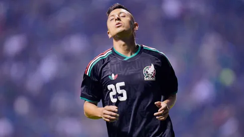 Roberto Alvarado recibe críticas por su nivel con el Tri.