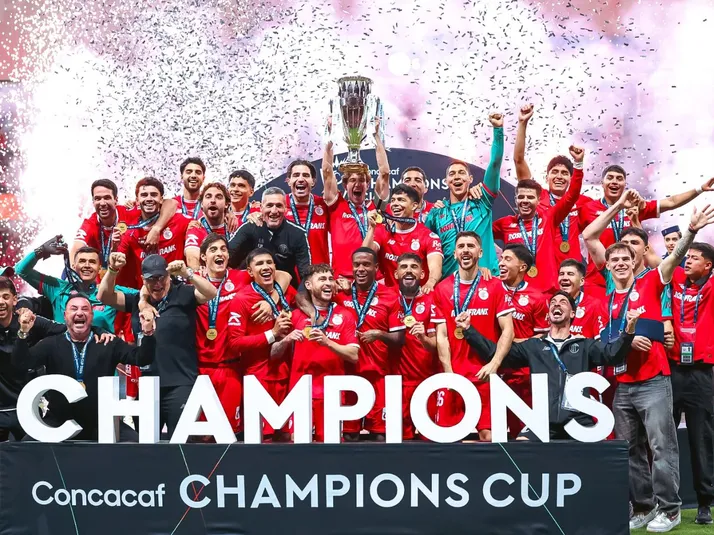 Toluca levanta la Concachampions y supera a Chivas en títulos