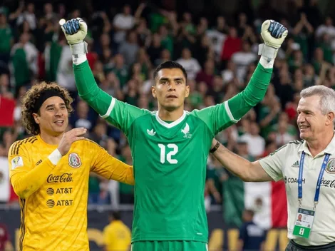 Guillermo Ochoa le ganaría la partida a Raúl Rangel en el debut de México