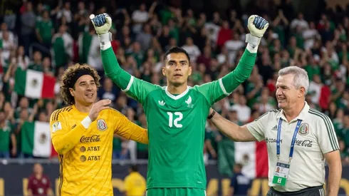 Javier Aguirre se inclinaría por Guillermo Ochoa
