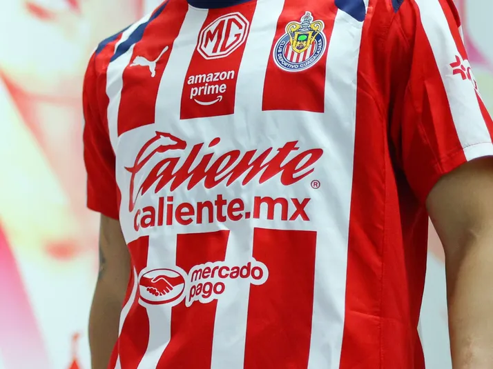 Afirman que Chivas podría perder 2 importantes patrocinadores para el Apertura 2026