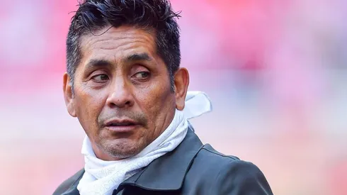 Jorge Campos se inclinó por Guillermo Ochoa