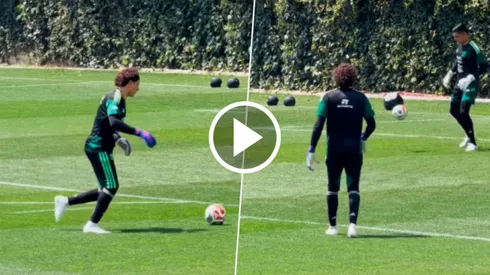 Memo Ochoa queda expuesto en el entrenamiento de México.
