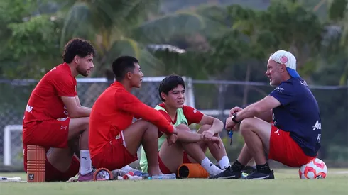 Gabriel Milito convocó a varios juveniles a pretemporada.