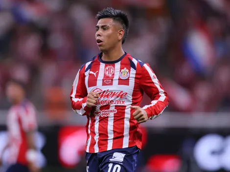 Será baja en pretemporada: Chivas anuncia que Efraín Álvarez fue operado