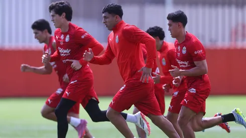 Chivas confirmó los convocados para la pretemporada.