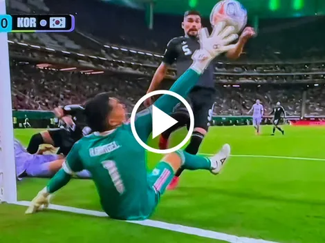 La espectacular atajada de Raúl Rangel ante Corea