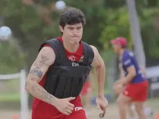 ¿Cuánto pesan y para qué son los "chalecos de Milito" de pretemporada?