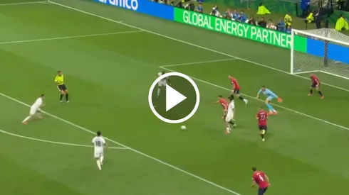 Piojo Alvarado clave en el gol de Álvaro Fidalgo.