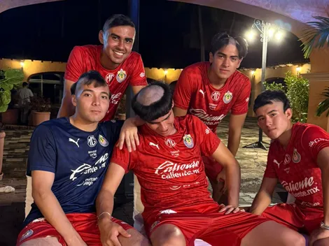 ¡Se pasaron! La novatada que le hicieron a los canteranos de Chivas