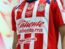 Afición de Chivas estalla por un detalle de la nueva playera