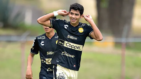 De Liga Premier a jugar en Chivas.