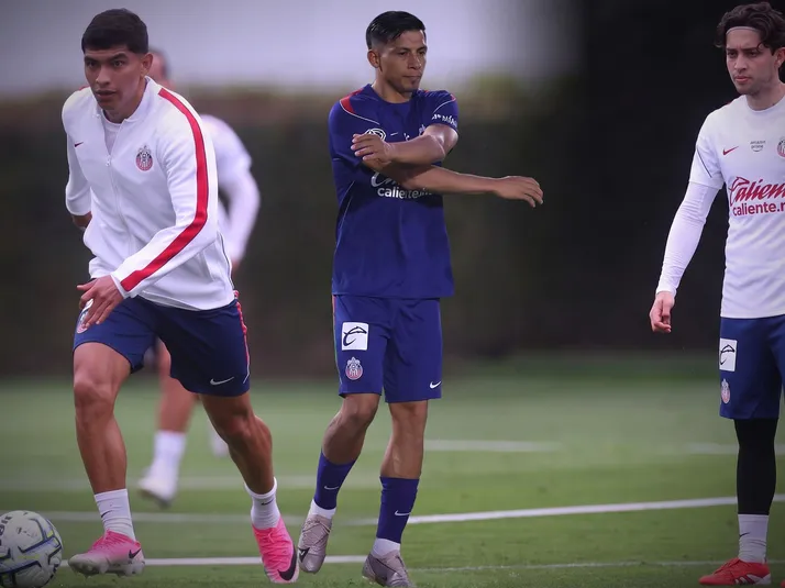 Los nuevos dorsales de Castañeda, Carrillo y Sepúlveda